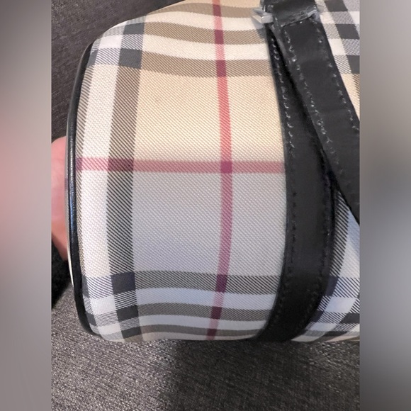 Vintage Burberry Nova Check Barrel Bag - Picture 7 of 12